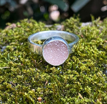 Load image into Gallery viewer, Size 8.5 | Druzy Round Ring (C)