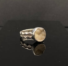 Load image into Gallery viewer, Size 6.5 | Druzy Round Ring (a)