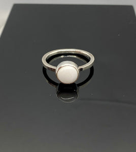 Size 8.75 | White Buffalo Round