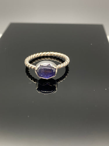 Size 7 | Iolite