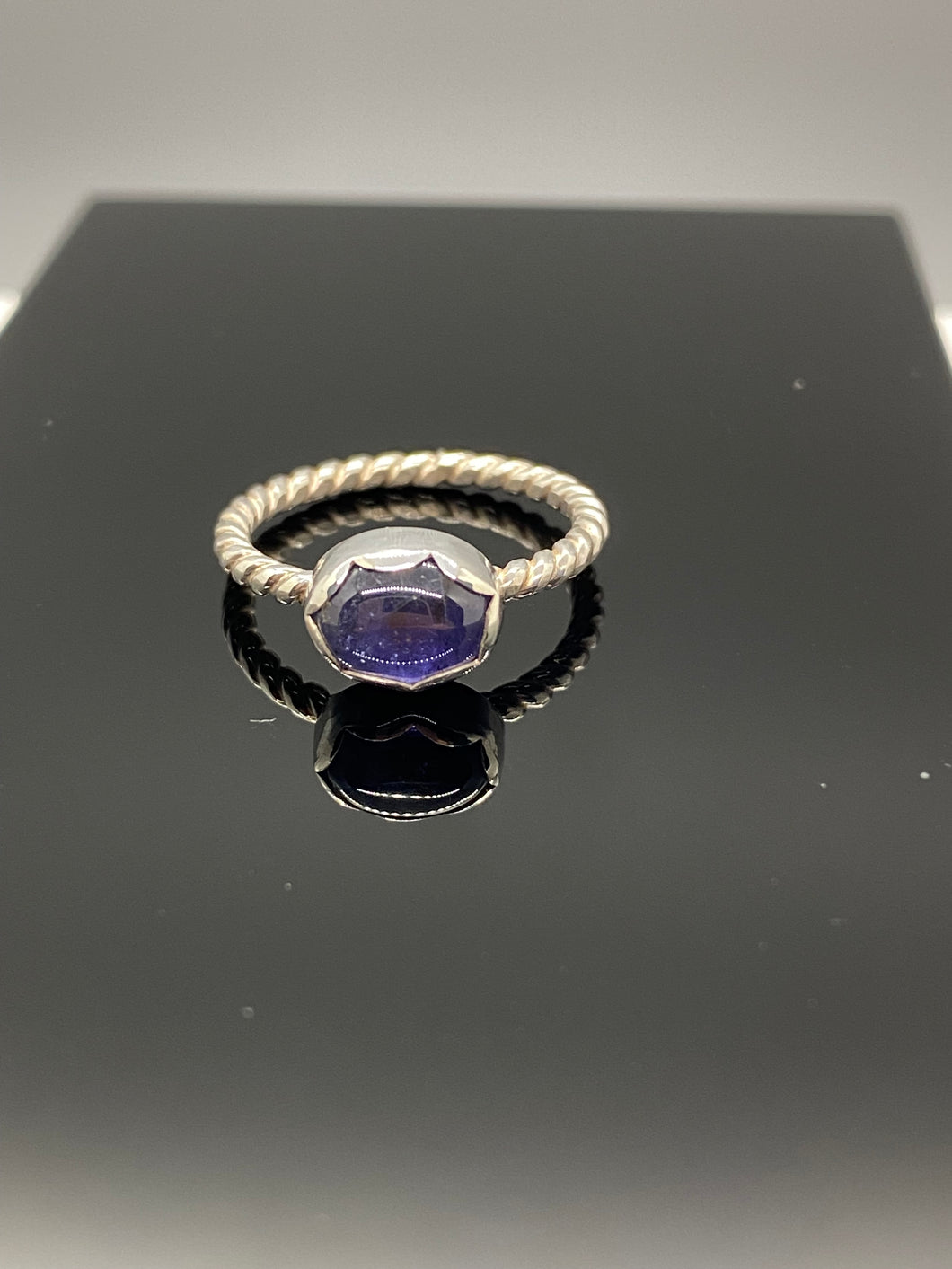 Size 7 | Iolite
