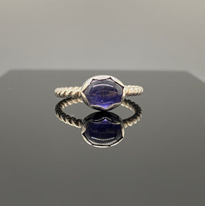 Size 7 | Iolite
