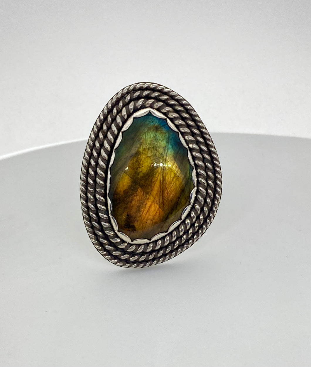 Size 6.25 | Spectrolite 