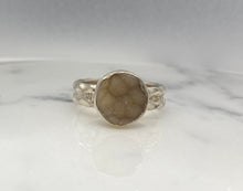 Load image into Gallery viewer, Size 6.5 | Druzy Round Ring (a)